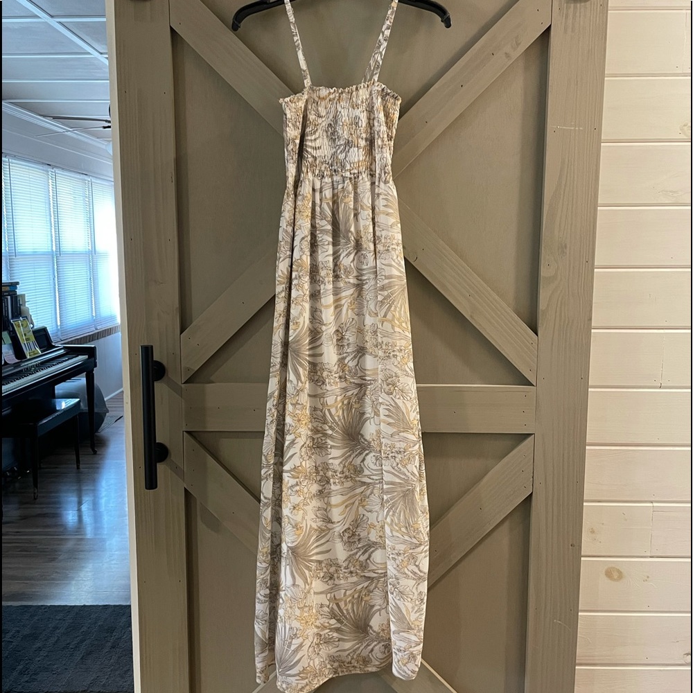 Women’s maxi dress